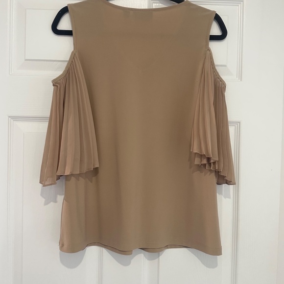 Cold Shoulder Top - Picture 4 of 4